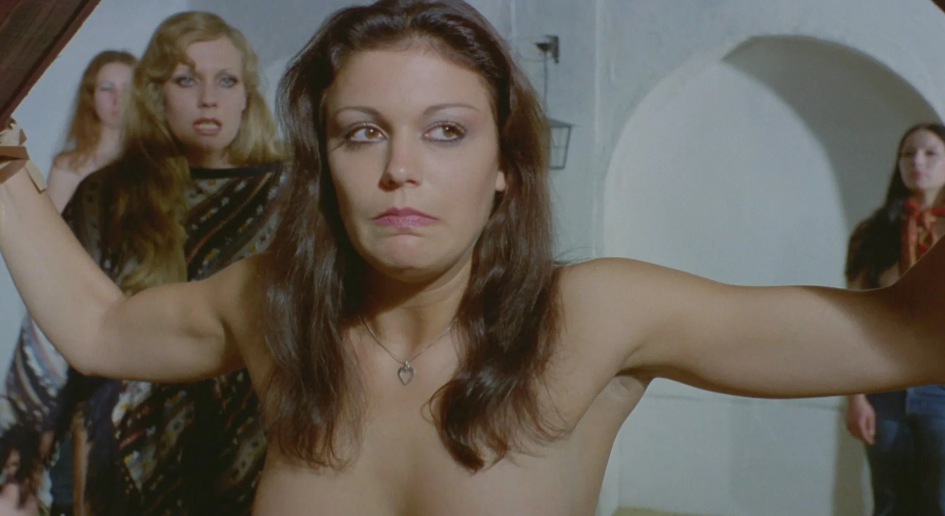 Love Camp - Image 6